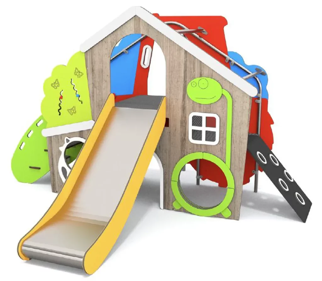 Buntes Kinderspielgerät in Form eines kleinen Hauses mit einer gelben Rutsche, einer Kletterwand, Krabbelräumen und verspielten Tier- und Naturmotiven an den Seiten.
