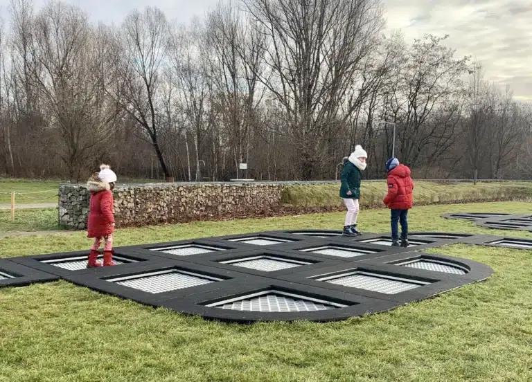 SINGLE_4084_photo-min